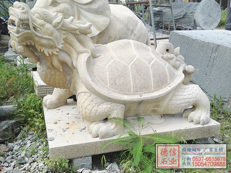 龟龙石雕像